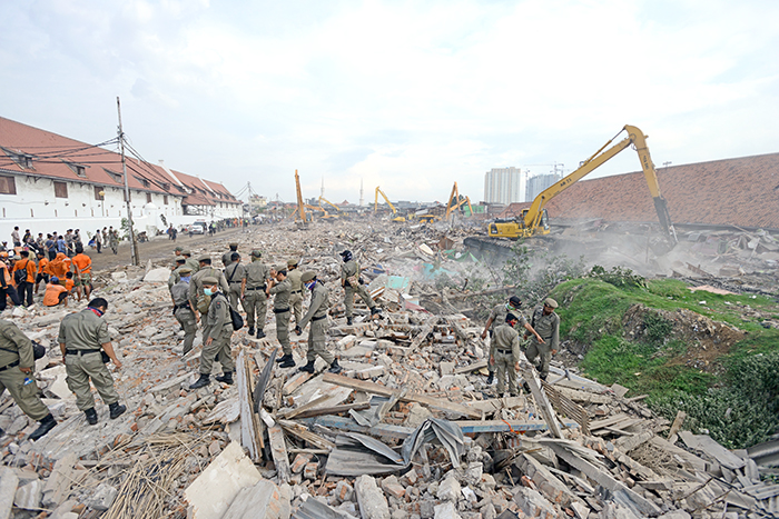 スンダクラパ港　更地に　住宅密集地を強制撤去　海洋博物館に緑地公園 北ジャカルタ区　オランダ時代の建物残す