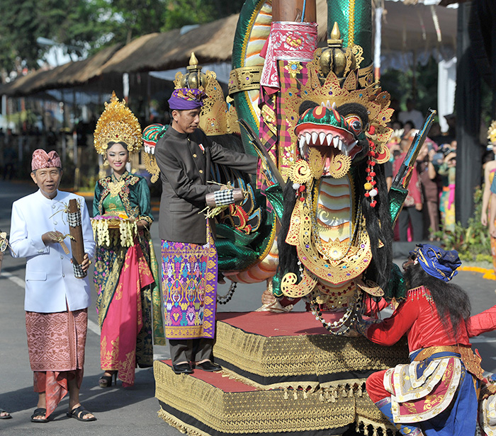 バリ芸術祭が開幕　１カ月間イベントラッシュ