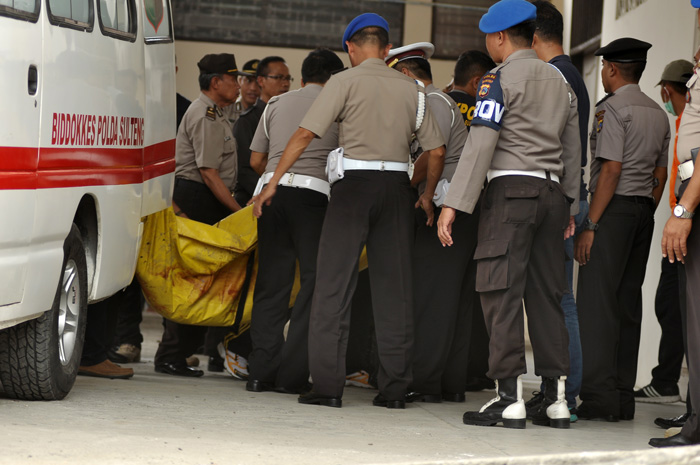 過激派指導者を射殺　警察・軍合同部隊　ポソ山間部で銃撃戦