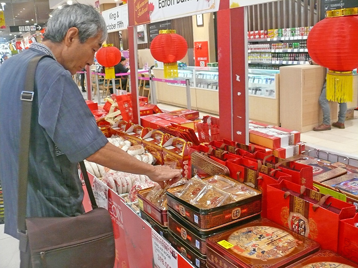 中秋節向け月餅ずらり