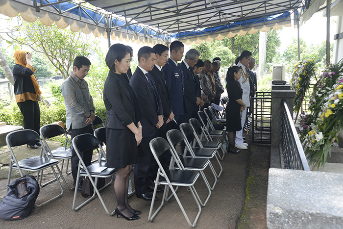 邦人社会の先人しのぶ　納骨堂慰霊祭に３０人参列