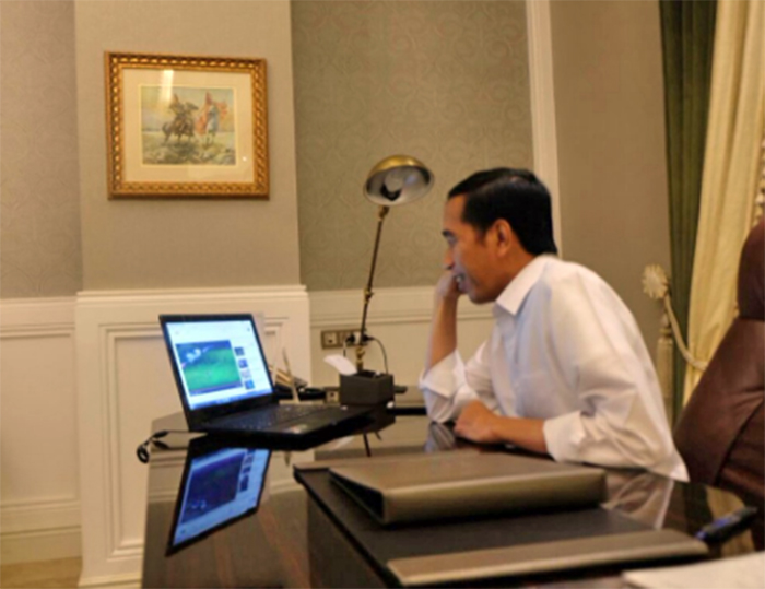 大統領はネット観戦