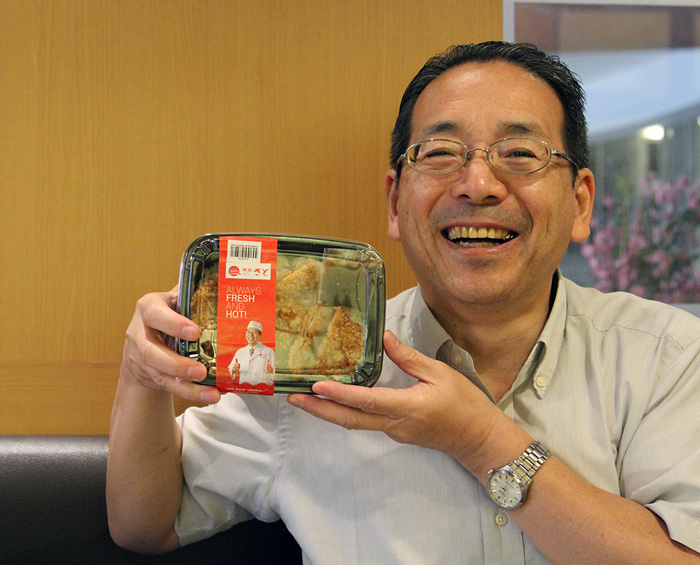 インドマレットで和食弁当　２万ルピアが生命線　濃い味付けでヒット　和食さと　弁当開発者の中野さん