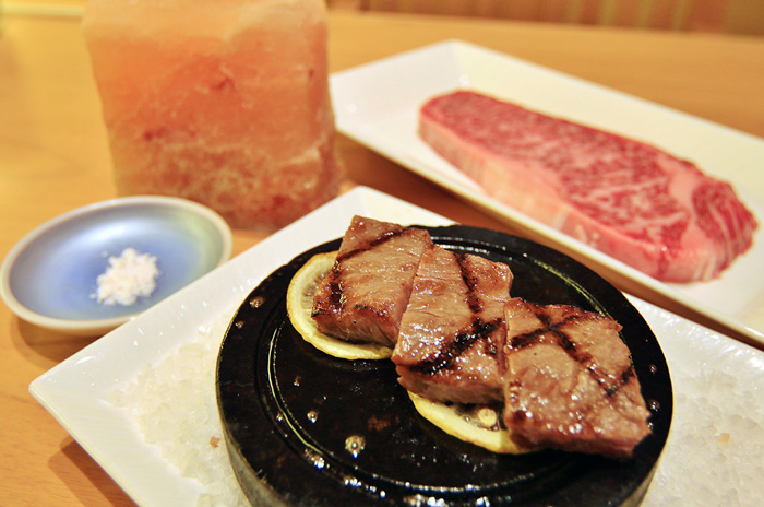 塩で北海道ビーフ　明日香　こだわり日本料理