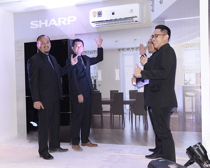 インバーター家電　冷蔵庫、テレビを披露　シャープ
