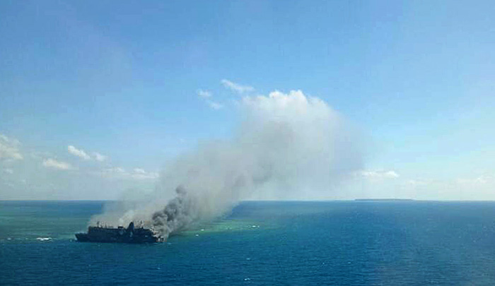 船炎上、５人死亡　東ジャワ州マサルンブ沖