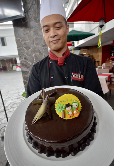☆ケーキで祝うレバラン