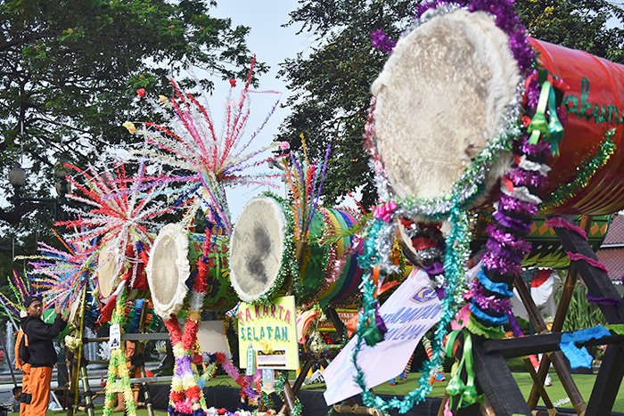 ☆大太鼓の連打で祝おう