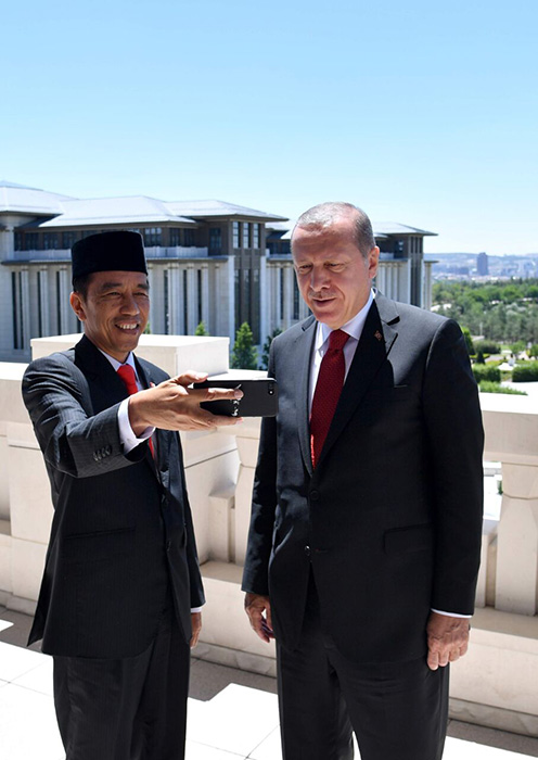 ☆トルコ大統領と自撮り