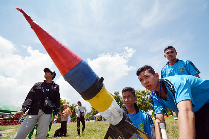 ☆一番飛ぶ水ロケットは