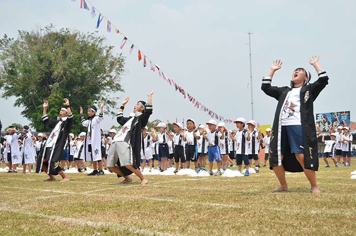 学年、クラスを超えて団結　ＪＪＳ体育祭　練習の成果を披露