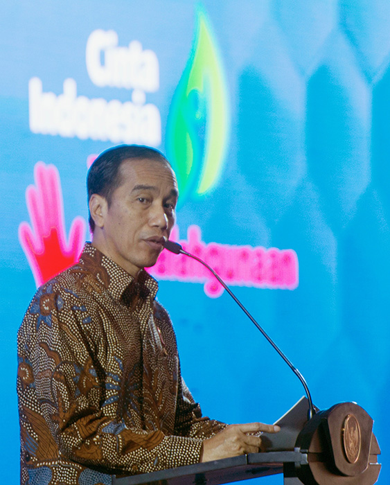 違法薬物の一掃を　キャンペーン開始宣言　大統領