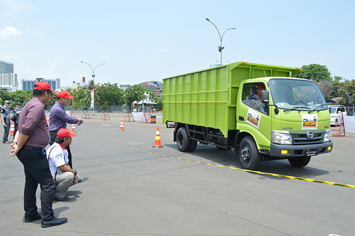 安全運転コンテスト初開催　日野　運転手の意識向上を
