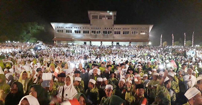 ☆３万人がコーラン朗唱