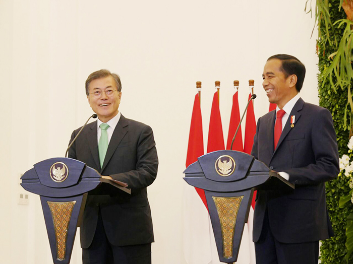 インフラに２０億ドル投資　大統領　韓国大統領と会談