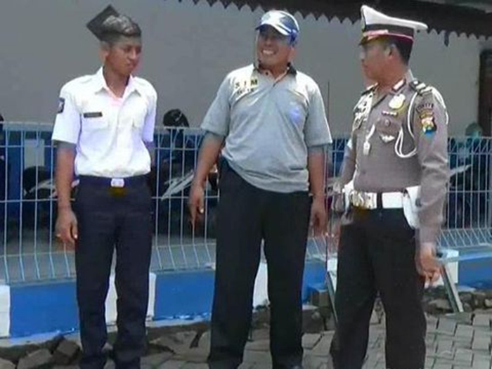 ☆ポリシさん警察に就職