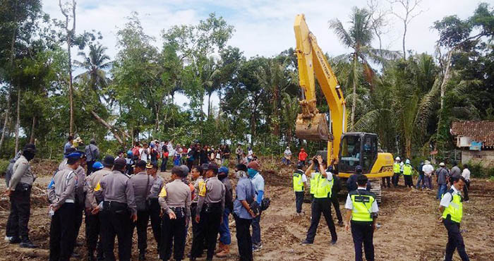 土地収用反対の　住民１人が負傷　クロンプロゴ新空港建設