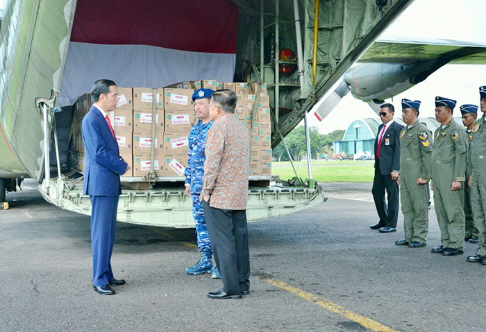 ５カ国外遊へ出発　ロヒンギャ支援輸送　大統領