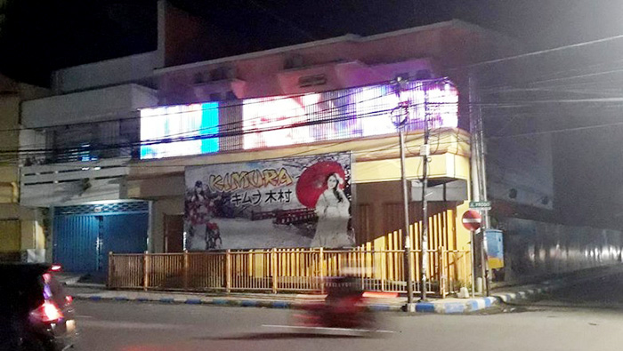 ☆カラオケ店を一斉摘発