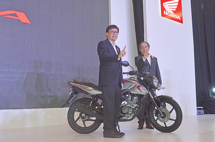 ＣＢ１５０ベルザ外装一新　新型スポーツタイプ　アストラ・ホンダ