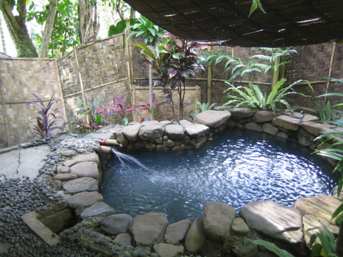 【おすすめ観光情報】熱い温泉、日帰りで　西ジャワ州ギリティルタ・リゾート