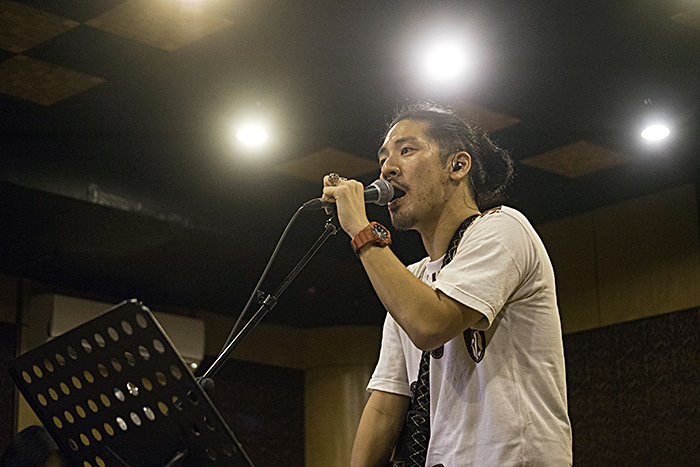 ４年越しの初出演　歌手の加藤ひろあきさん