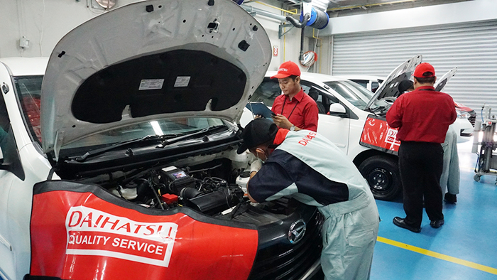 自動車整備の技術競う　ダイハツ・コンテスト