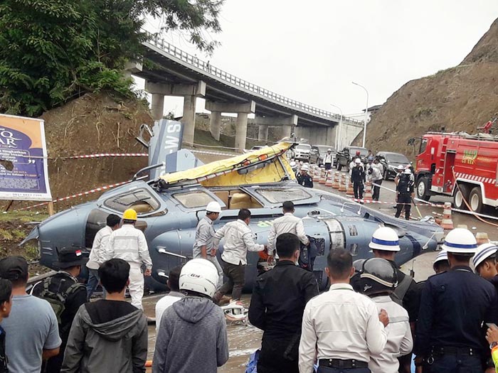 中部スラウェシ州　工業団地のヘリ墜落　通行人１人死亡、８人負傷