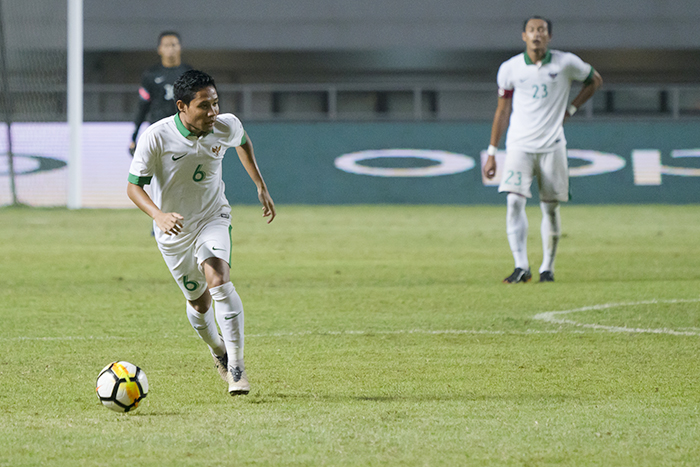 【アジア大会への道】　個人に頼りがちに　良し悪し含め　サッカー　（１）