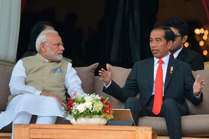 インドと海洋協力強化　モディ首相が初来イ