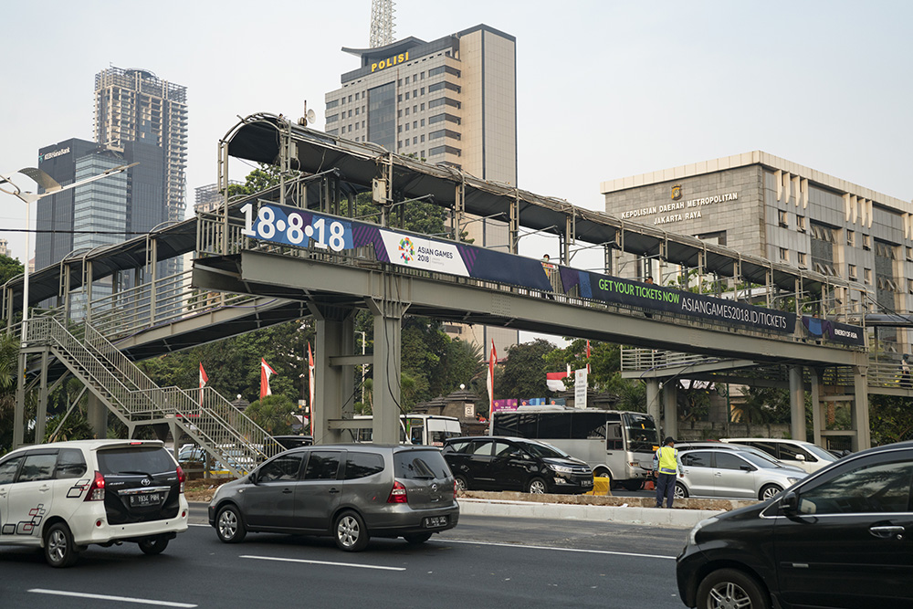 歩道橋の改修延期　スナヤン周辺