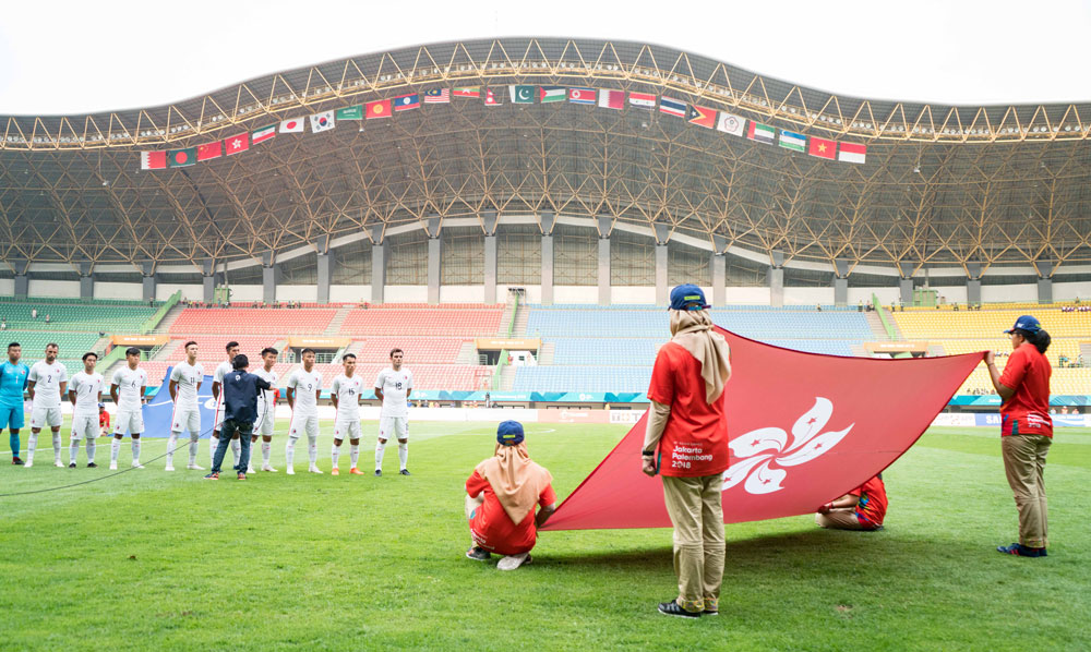 男子サッカー予選開始　アジア大会開幕に先駆け　ボランティアも本番