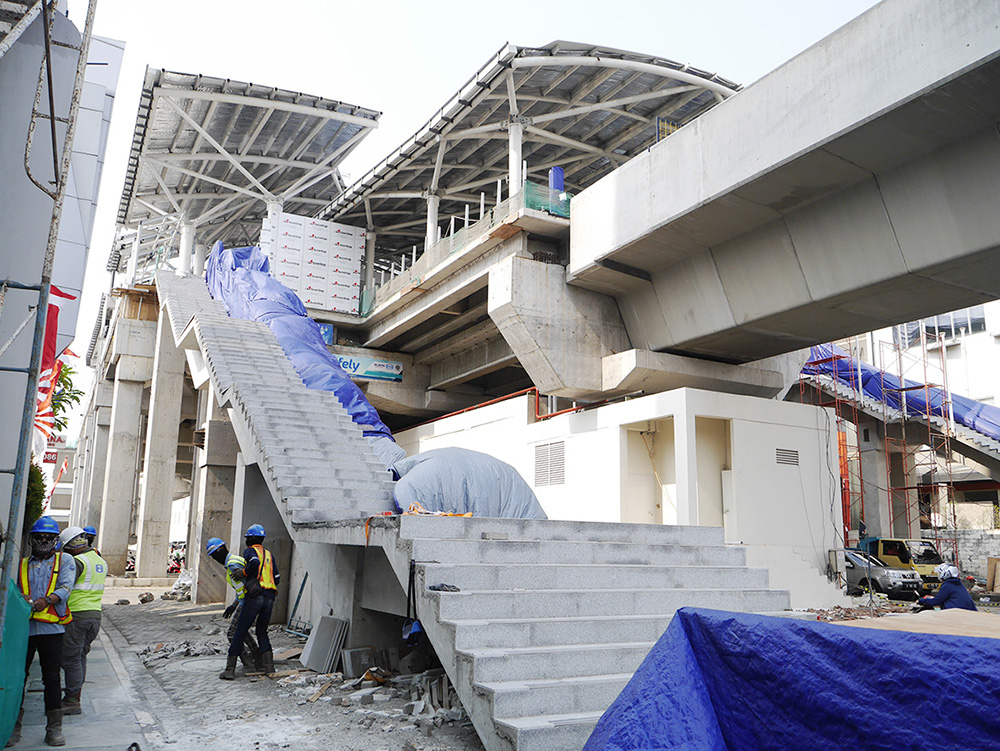 首都ＬＲＴ 開通断念　アジア大会前　15日に試験運行