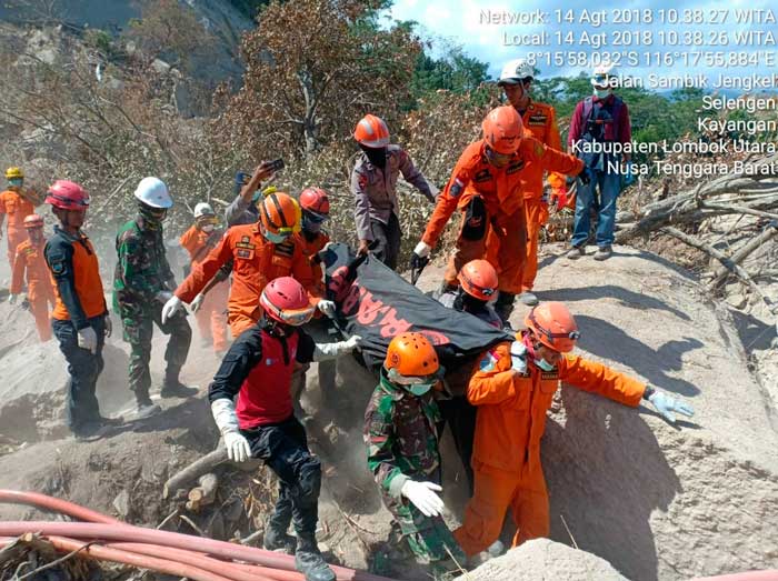 死者460人に　42万人避難　ロンボク島地震
