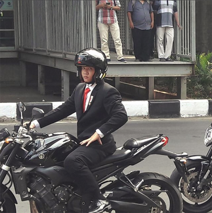 スタントマンが話題　タイ人サドゥム・ソーさん　「バイクのジョコウィ」