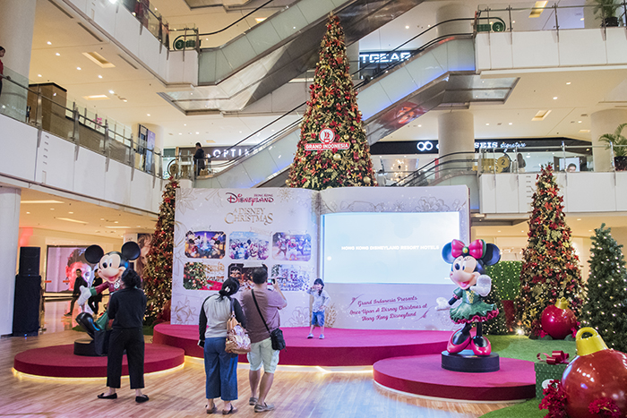 街はクリスマスムード　ジャカルタ