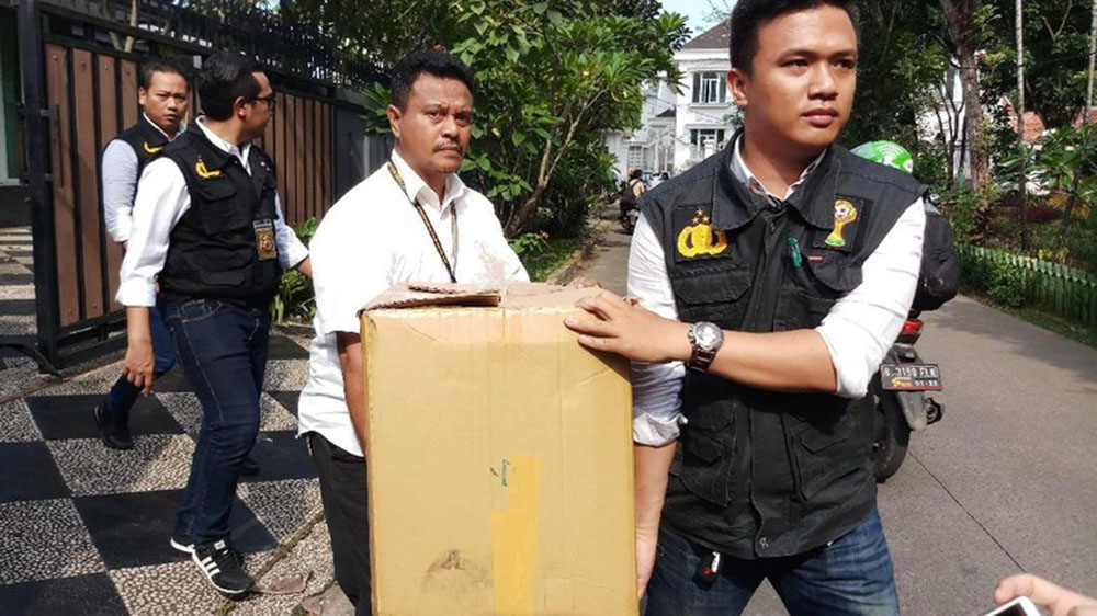 協会本部を家宅捜索　サッカーマフィア特捜部　八百長で文書153点押収