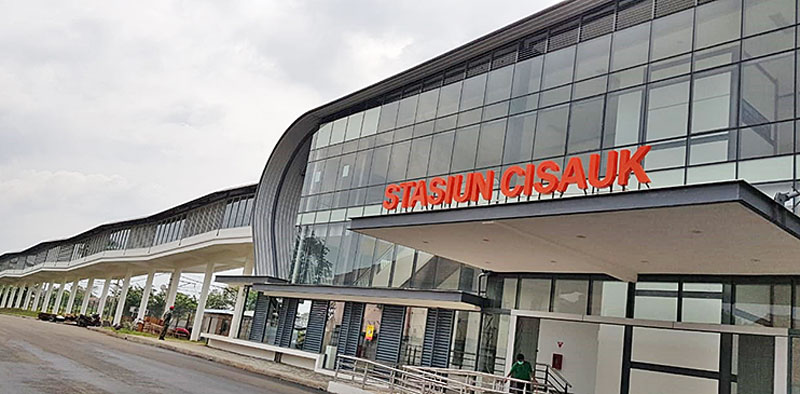 スカイウオーク完成　チサウック駅改装