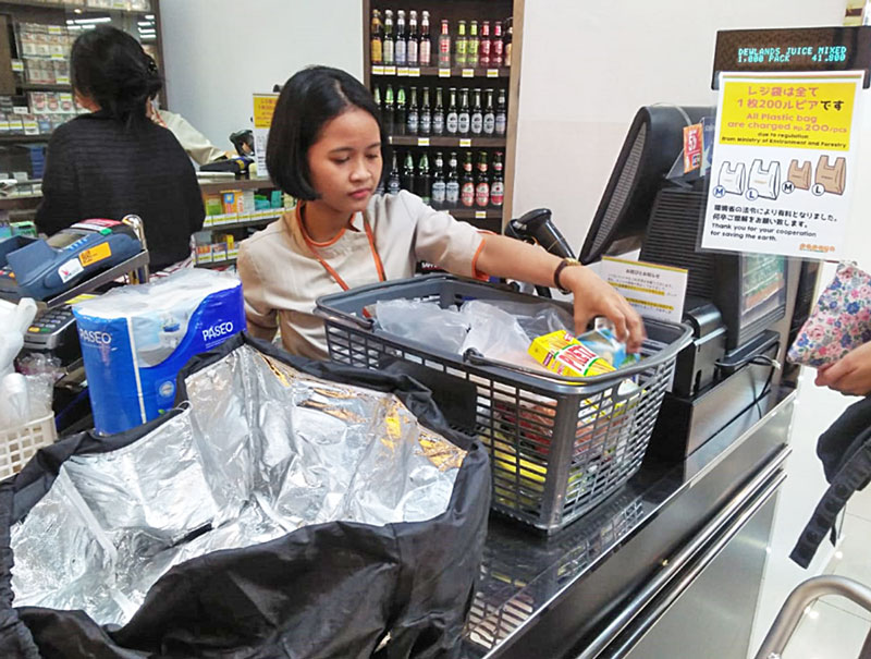 首都５店舗でレジ袋有料化　スーパーのパパイヤ　バリでは廃止