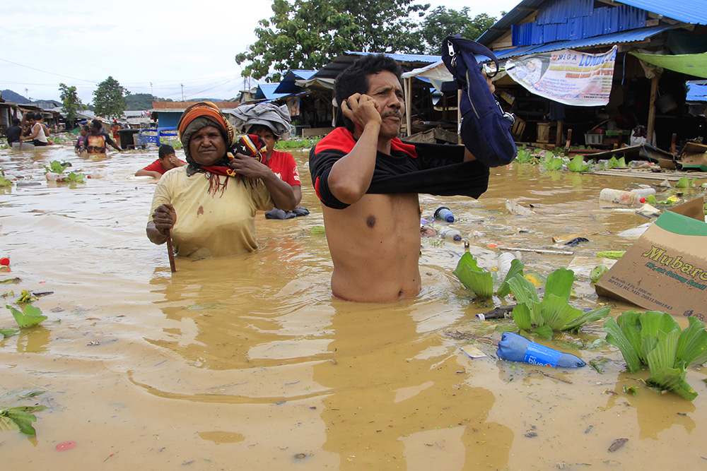 ▼ジャヤプラで洪水被害