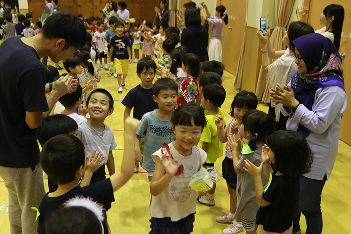 遊んでくれてありがとう　ＪＪＳ幼稚部でお別れ会