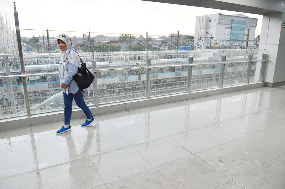   ルバックブルス　駅構内に雨水　ＭＲＴ