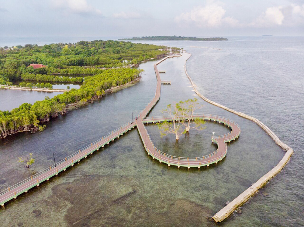 プラウスリブに新名所　 ハート型の橋も完成　２島観光開発