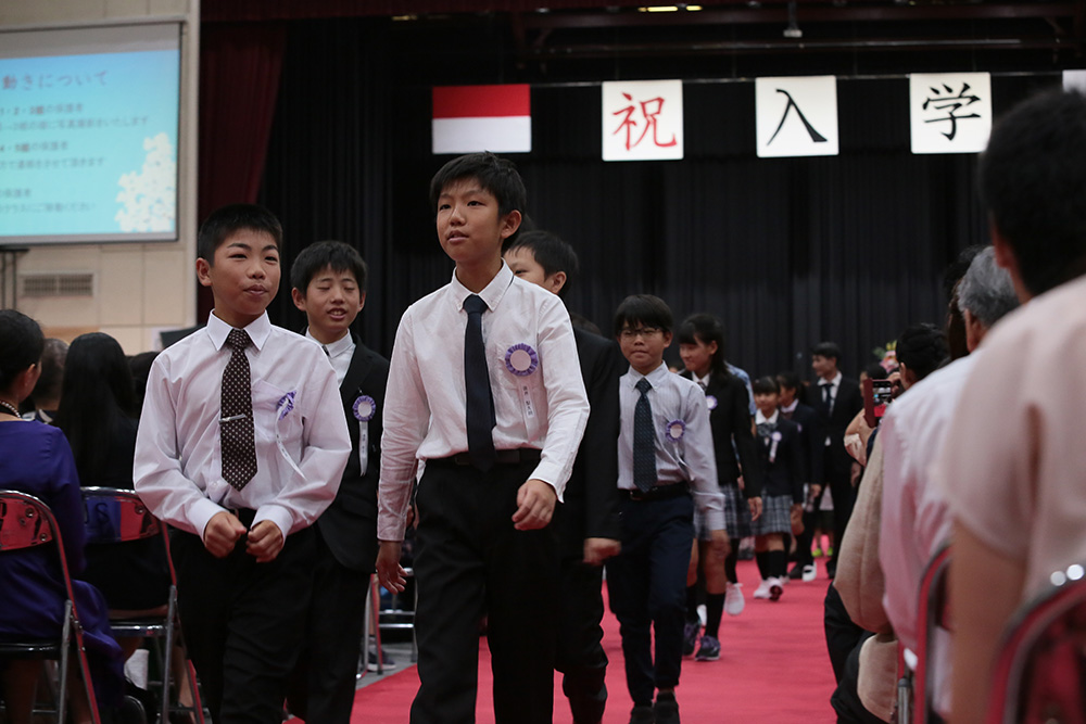 節目の年に248人　開校50周年、新元号　ＪＪＳ入学式  