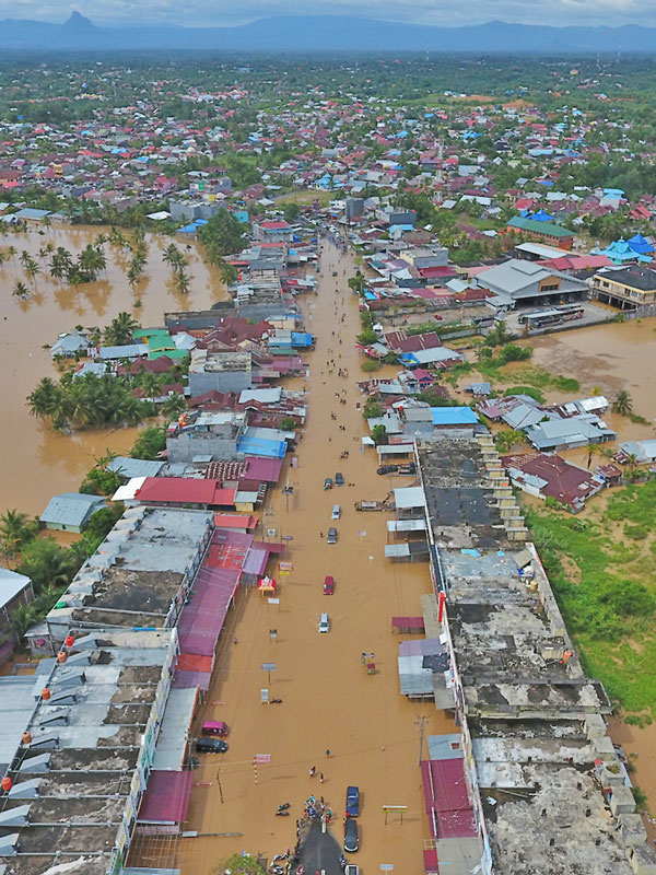 29人死亡、１万人超避難 ブンクル州洪水