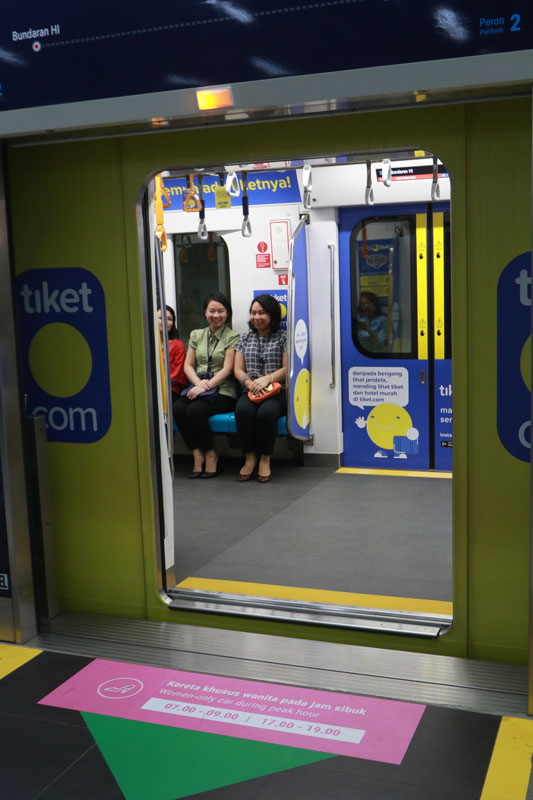 女性専用車両を導入　ＭＲＴ　ラッシュアワーの２時間