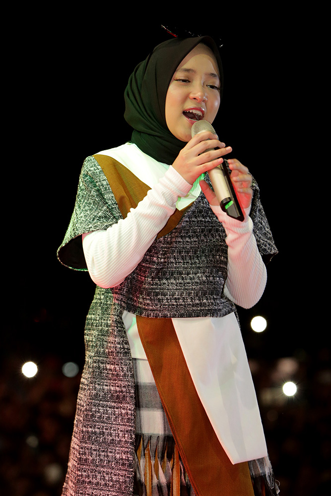 ▼イスラム女性歌手公演
