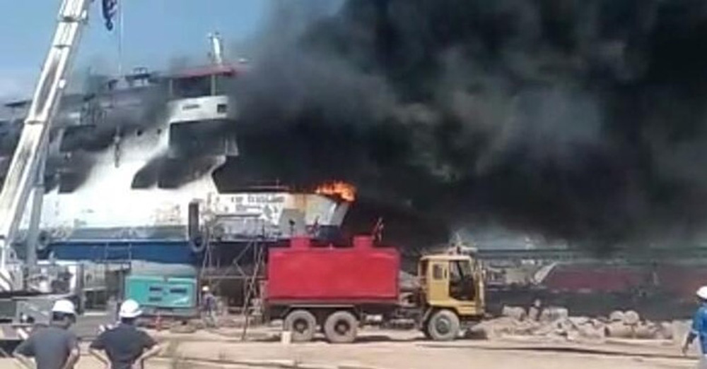 貨物船で爆発　３人死亡、22人負傷　リアウ諸島州 
