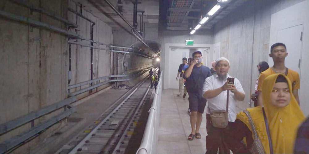 首都圏広域で停電　ＭＲＴ、信号も停止