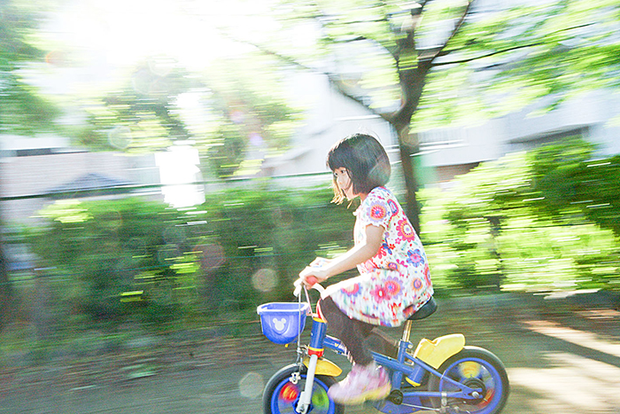 流し撮りに挑戦 　子どもを速そうに撮る